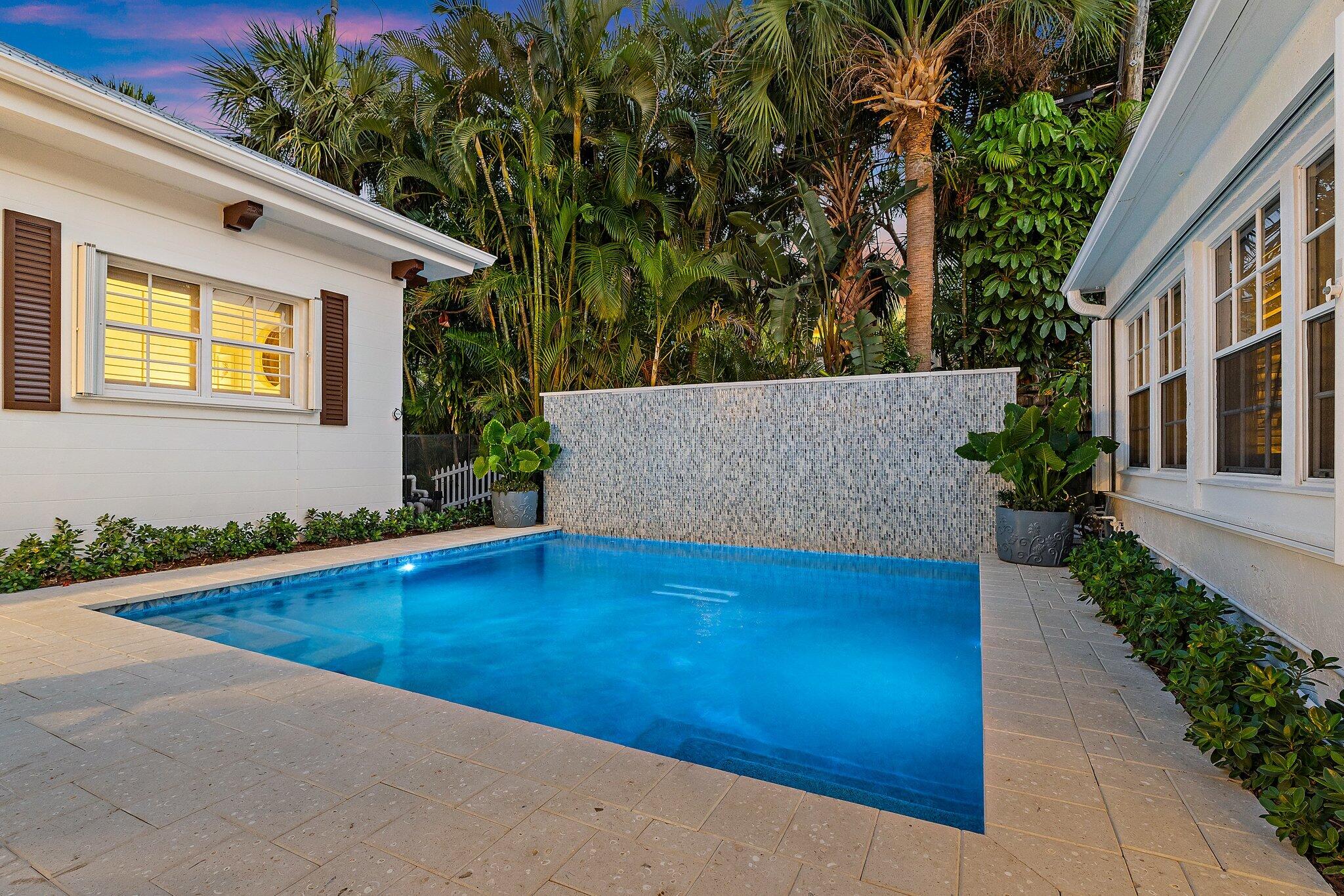 218 Avila Road West Palm Beach, FL 33405 - Photo 14 of 131 014-218AvilaRd-WestPalmBeach-SMALL