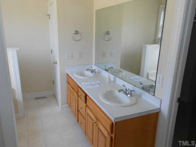 419 Old Murphy Road Zebulon, NC 27597 - Photo 6 of 11 Gallery Image 6