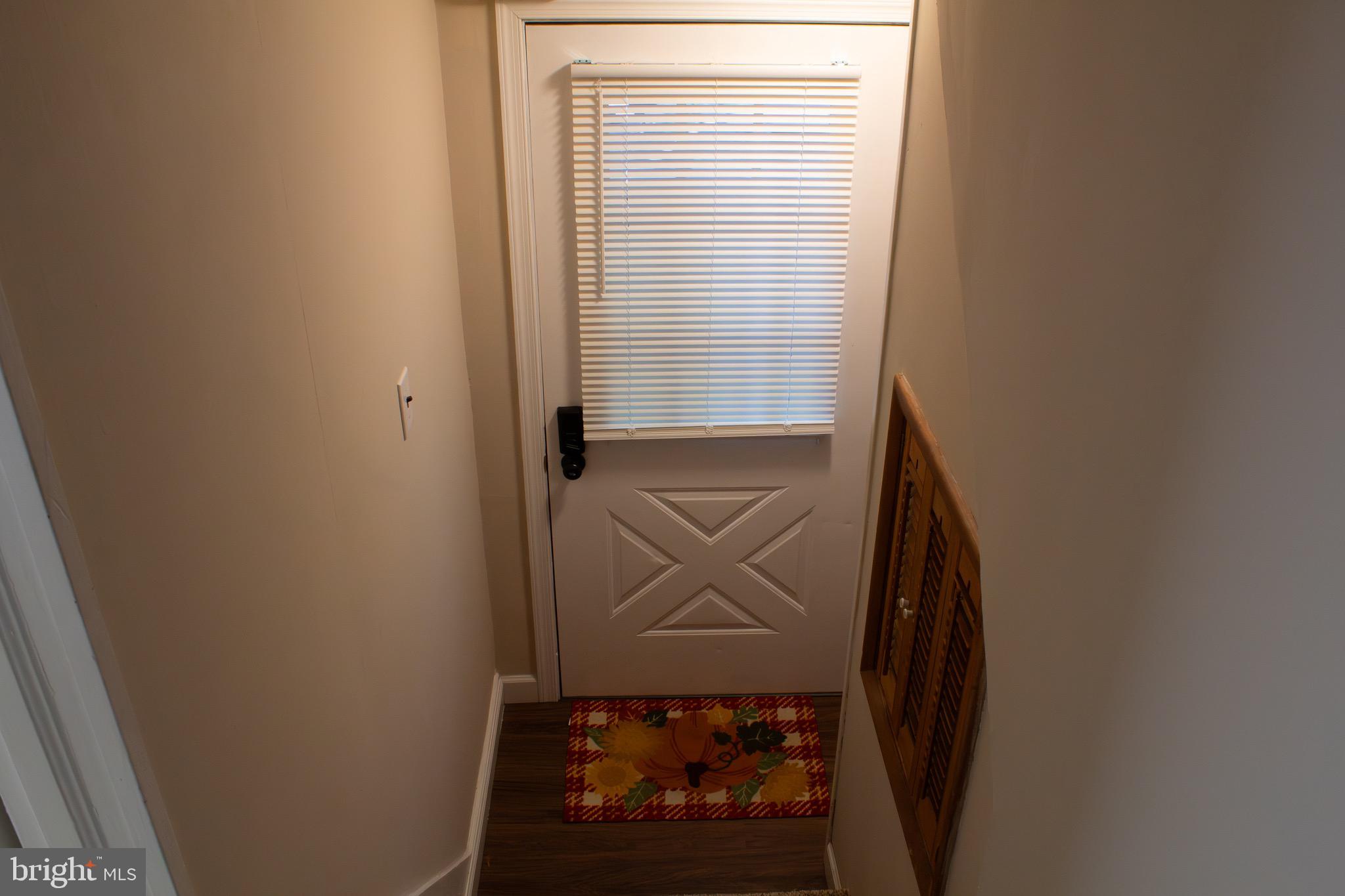 23 North York Road, Unit 21 Willow Grove, PA 19090 - Photo 4 of 18 a view of entryway