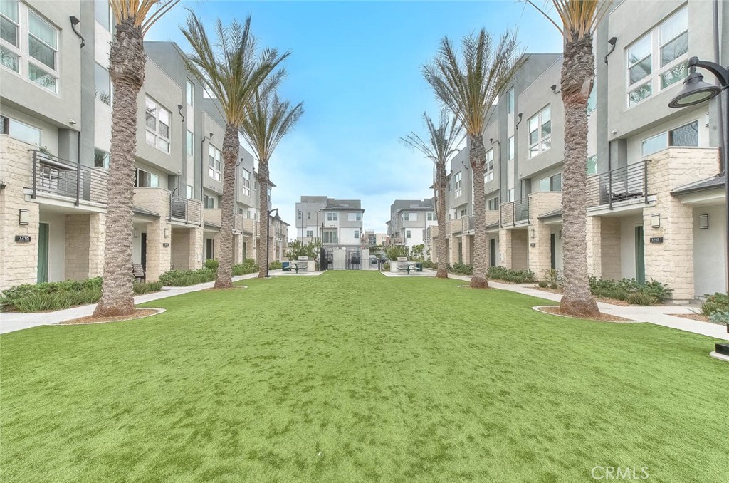 1246 West Bushell Street Anaheim, CA 92805 - Photo 27 of 35 Gorgeous community
