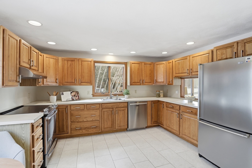 10 Laurel Lane Groton, MA 01450 - Photo 22 of 42