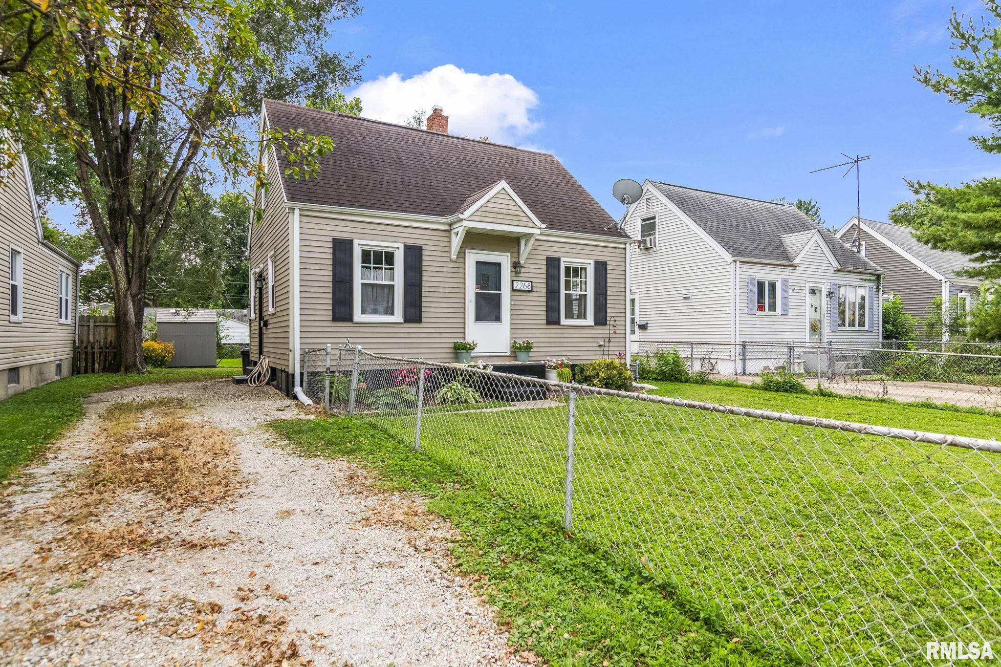 2268 East Keys Avenue Springfield, IL 62702 - Photo 4 of 33 Gallery Image 4