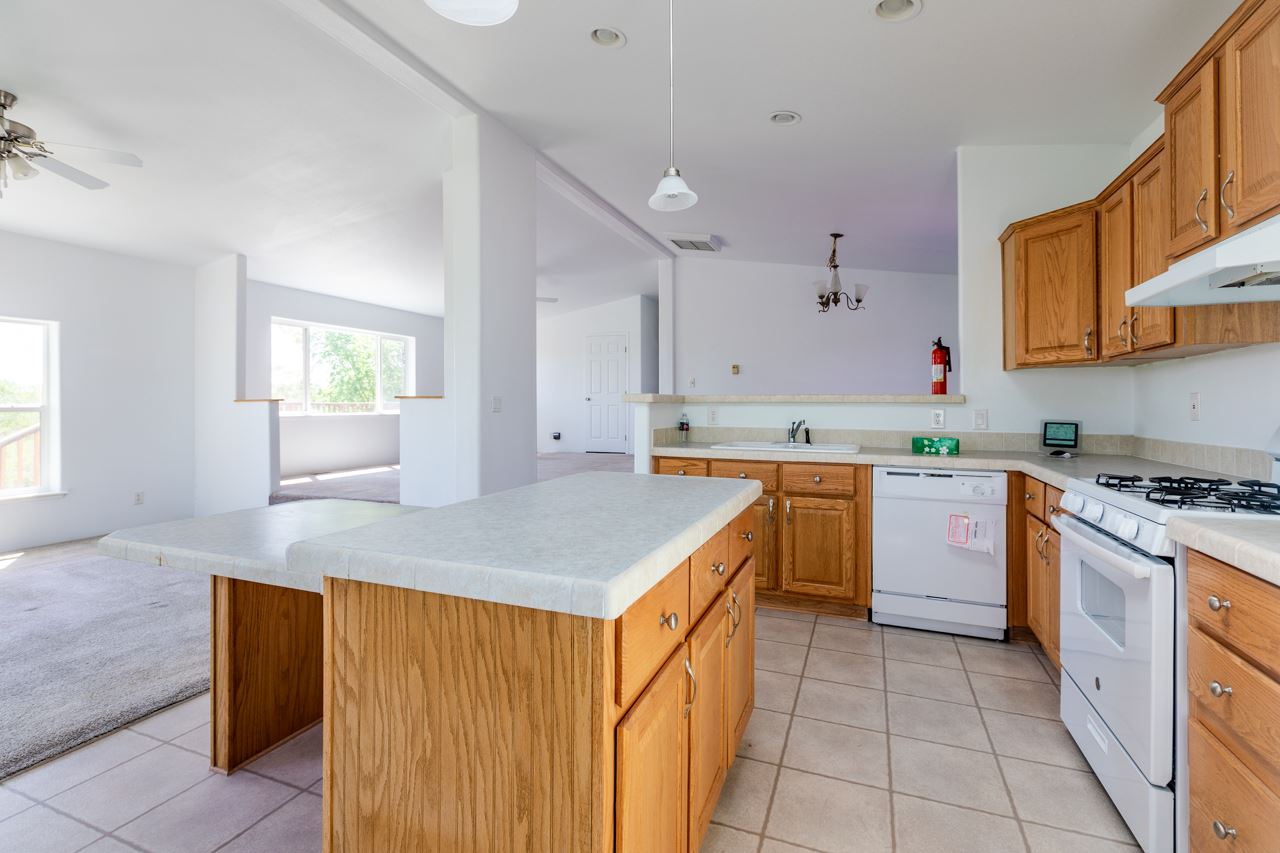 320 1/2 Rosevale Road Grand Junction, CO 81507 - Photo 10 of 34 Gallery Image 10