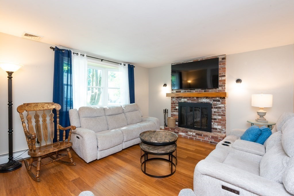 31 Harris Road Lynn, MA 01904 - Photo 6 of 42 Gallery Image 6