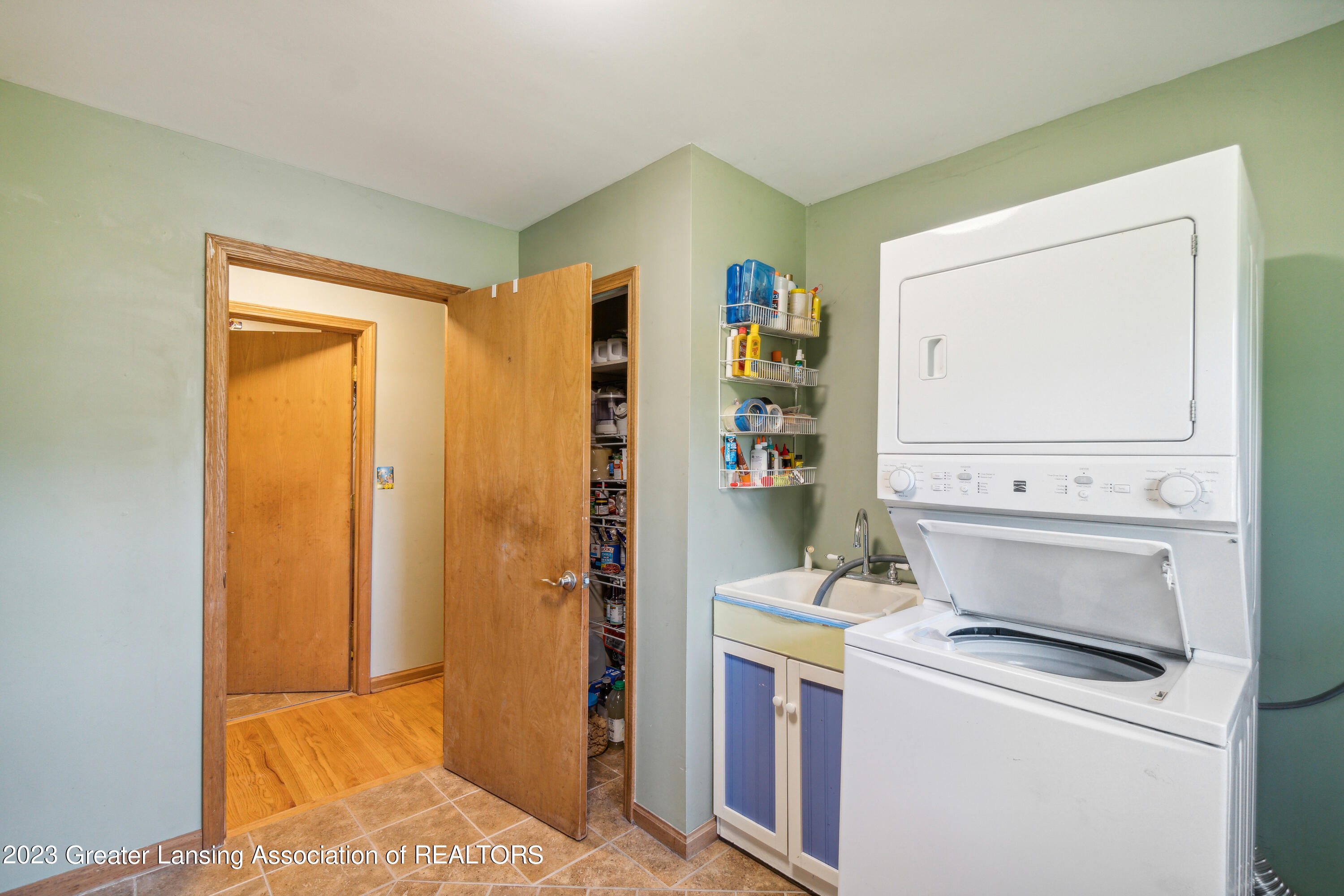 7861 Pingree Road Pinckney, MI 48169 - Photo 38 of 43 37-7861-Pingree-Rd-Pinckney-MI-48169-Win