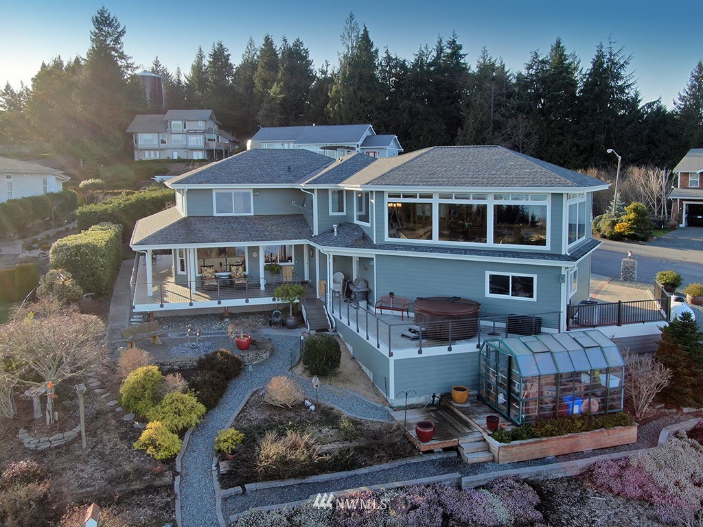 6253 Spinnaker Ridge Lane Clinton, WA 98236 - Photo 3 of 40 Gallery Image 3