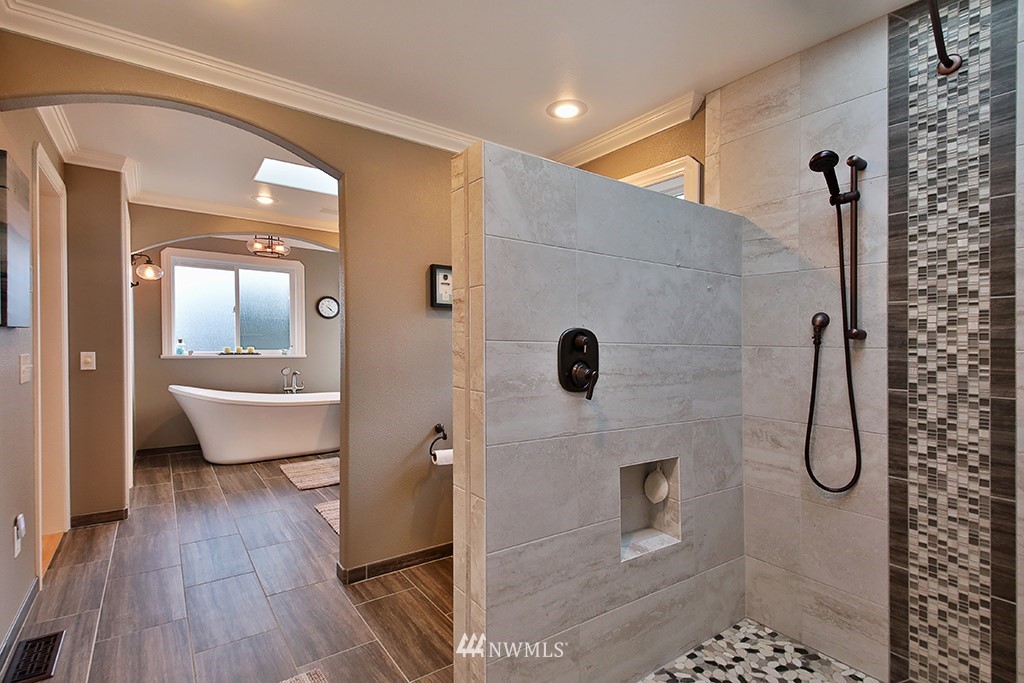 6253 Spinnaker Ridge Lane Clinton, WA 98236 - Photo 23 of 40 Gallery Image 23