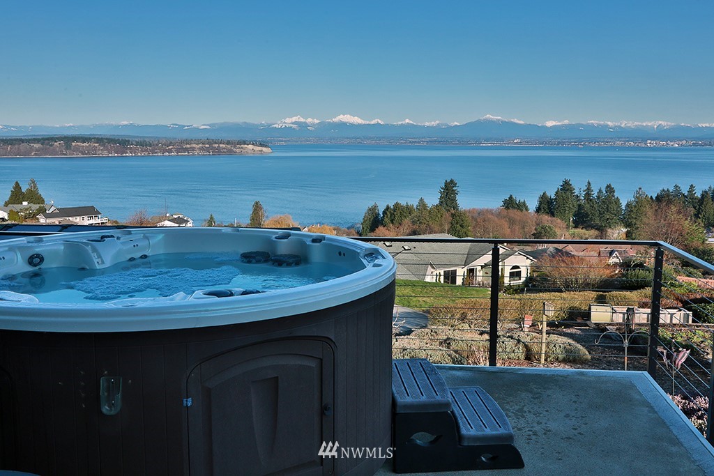 6253 Spinnaker Ridge Lane Clinton, WA 98236 - Photo 8 of 40 Gallery Image 8