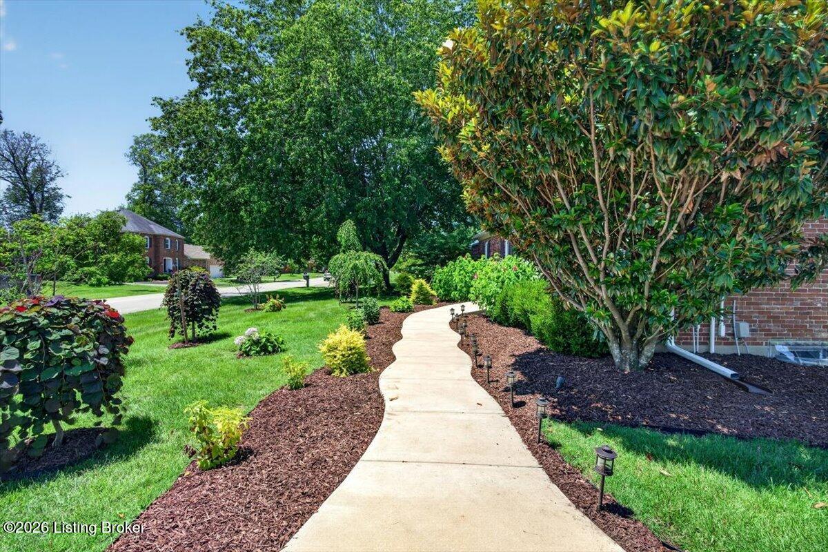 11019 Brechin Road Louisville, KY 40243 - Photo 5 of 44 Brechin Rd