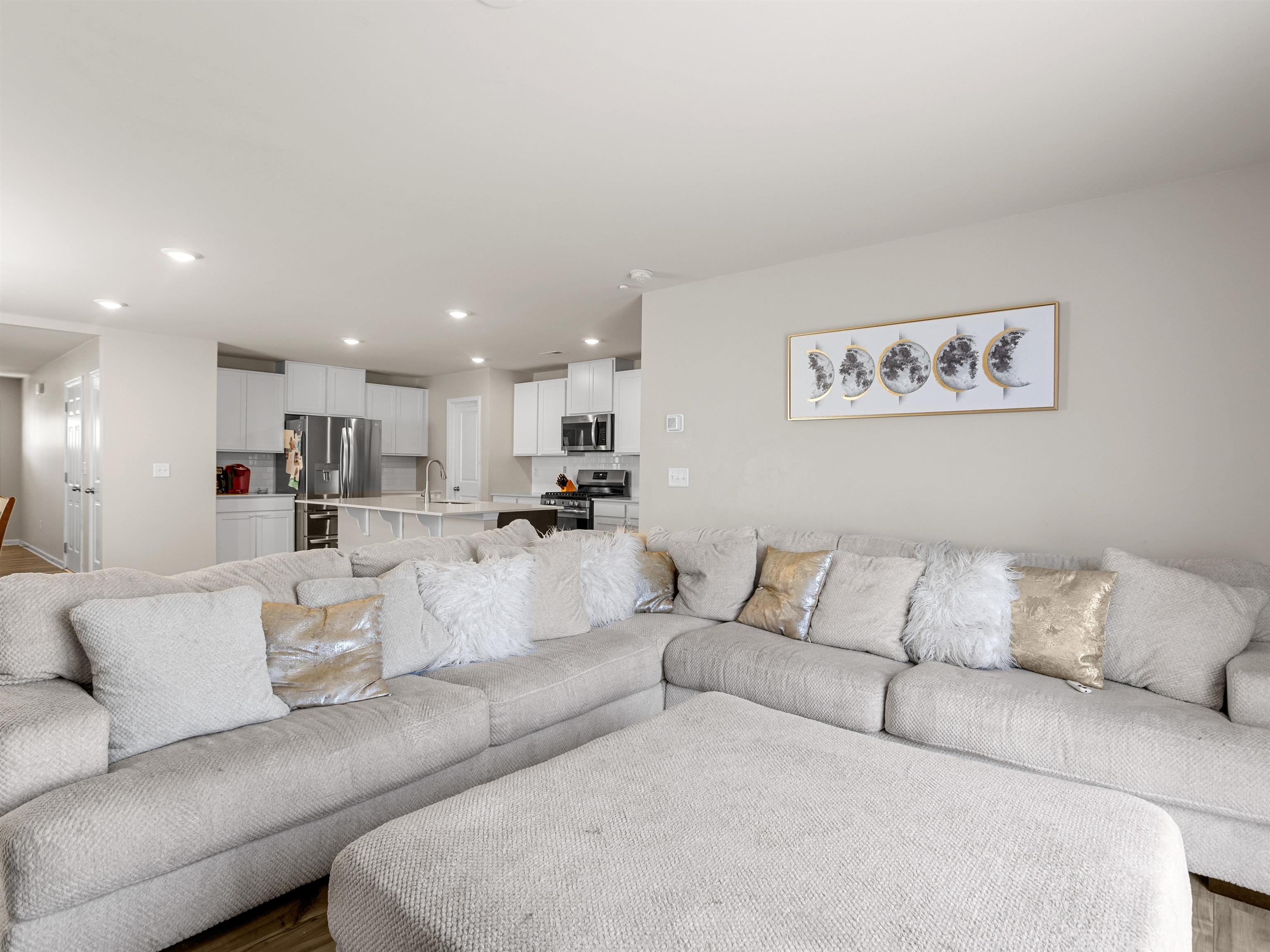 1410 Penrith Court Boiling Springs, SC 29316 - Photo 8 of 47