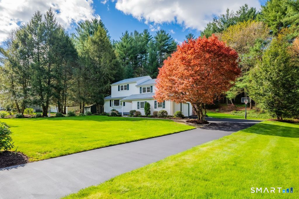 23 Banks Road Simsbury, CT 06092 - Photo 2 of 32