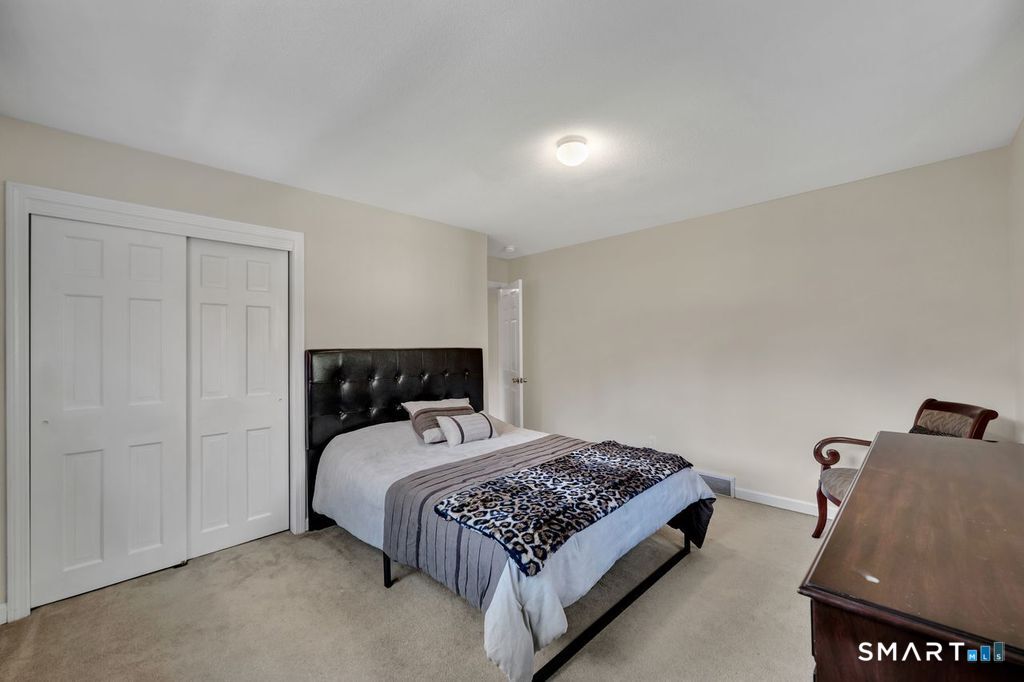23 Banks Road Simsbury, CT 06092 - Photo 21 of 32