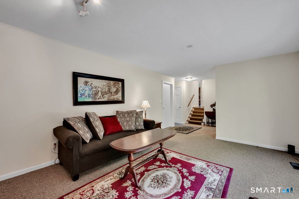 23 Banks Road Simsbury, CT 06092 - Photo 23 of 32