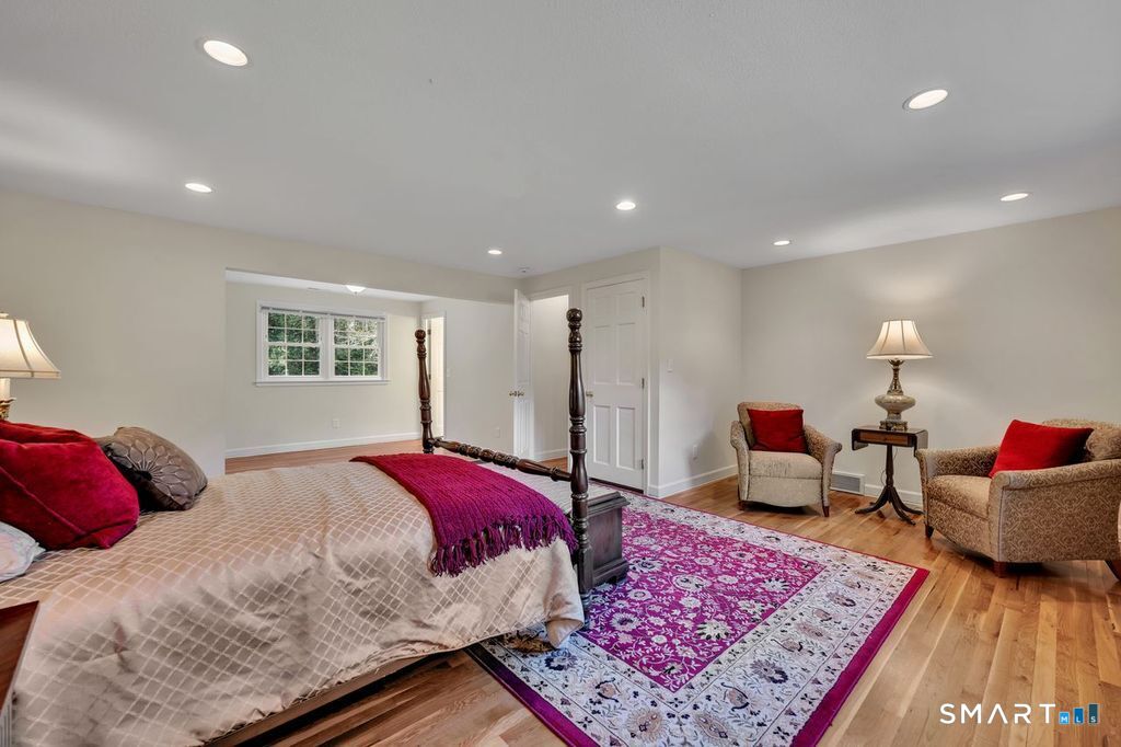 23 Banks Road Simsbury, CT 06092 - Photo 10 of 32