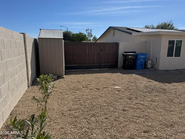 a view of a livingroom with an empty space