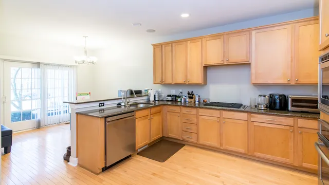 $3,850 | 49609 Timber Trail, Novi, MI 48374