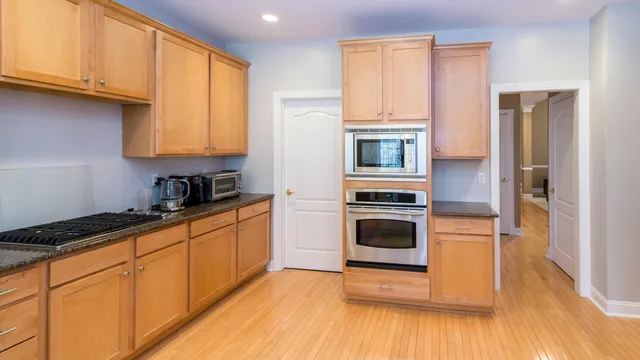 $3,850 | 49609 Timber Trail, Novi, MI 48374