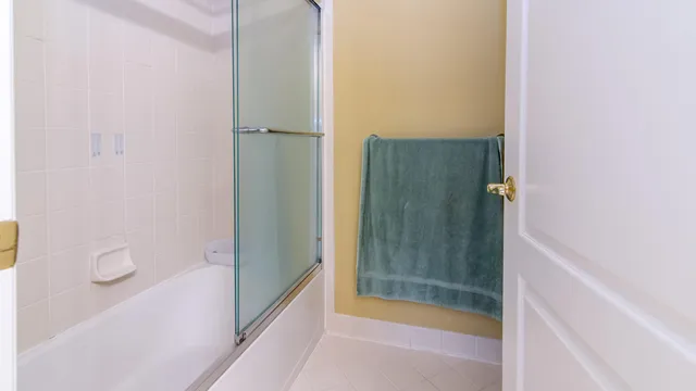 $3,850 | 49609 Timber Trail, Novi, MI 48374