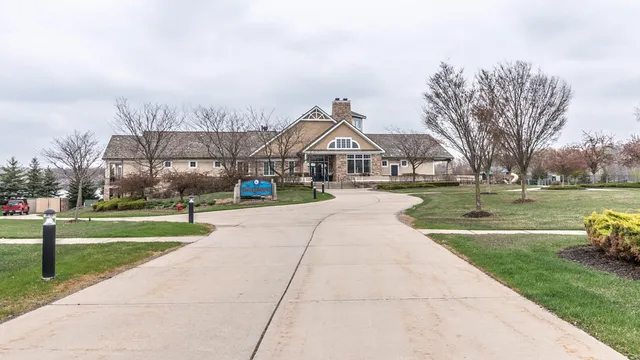 $3,850 | 49609 Timber Trail, Novi, MI 48374