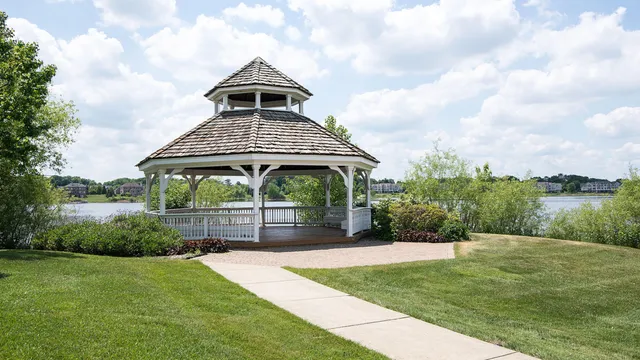 $3,850 | 49609 Timber Trail, Novi, MI 48374