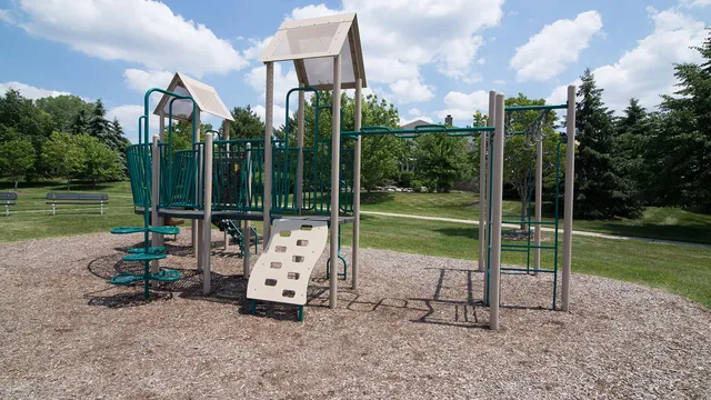 $3,850 | 49609 Timber Trail, Novi, MI 48374