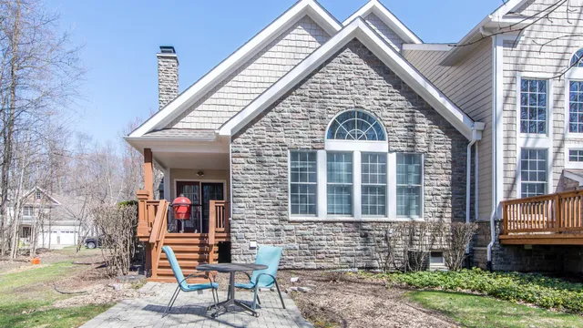 $3,850 | 49609 Timber Trail, Novi, MI 48374