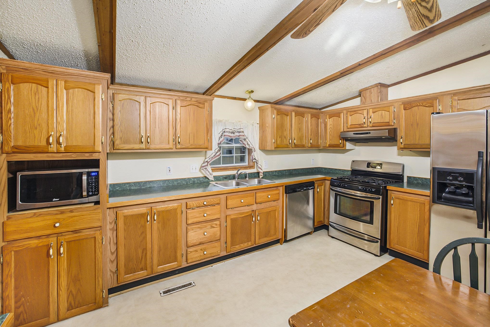8378 East Hatchery Road Syracuse, IN 46567 - Photo 14 of 27 Gallery Image 14