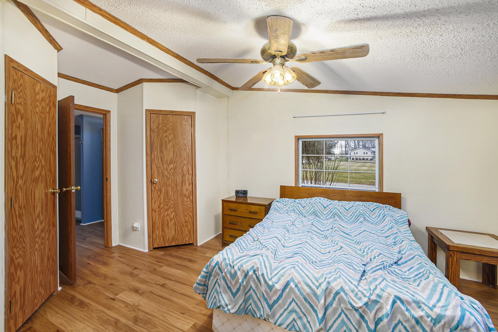 8378 East Hatchery Road Syracuse, IN 46567 - Photo 15 of 27 Gallery Image 15