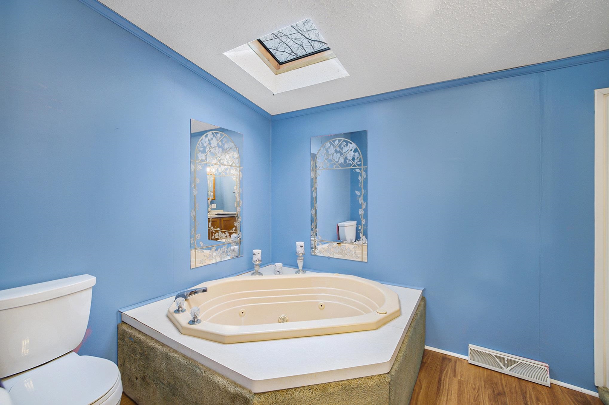 8378 East Hatchery Road Syracuse, IN 46567 - Photo 17 of 27 Gallery Image 17