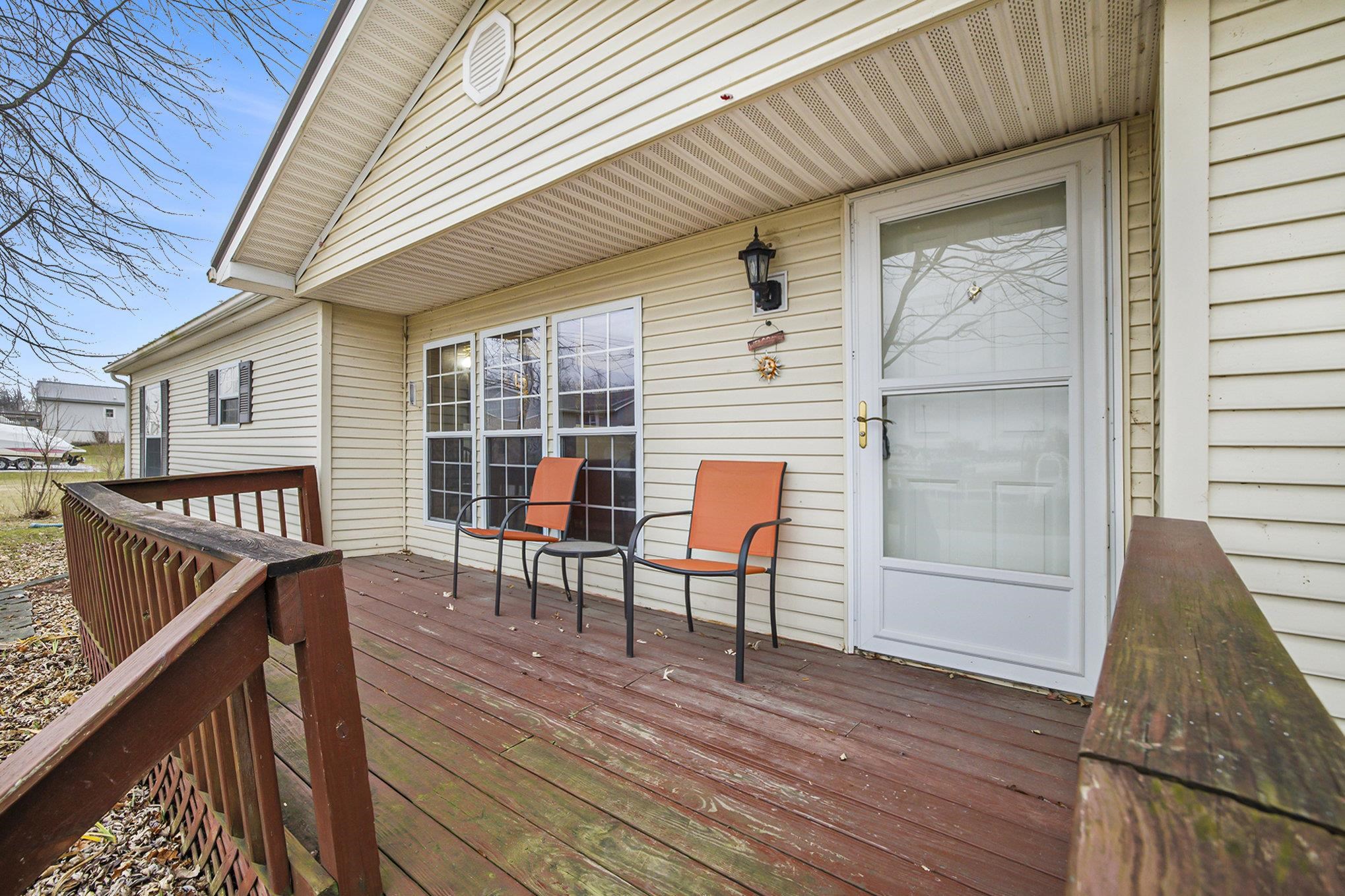 8378 East Hatchery Road Syracuse, IN 46567 - Photo 5 of 27 Gallery Image 5