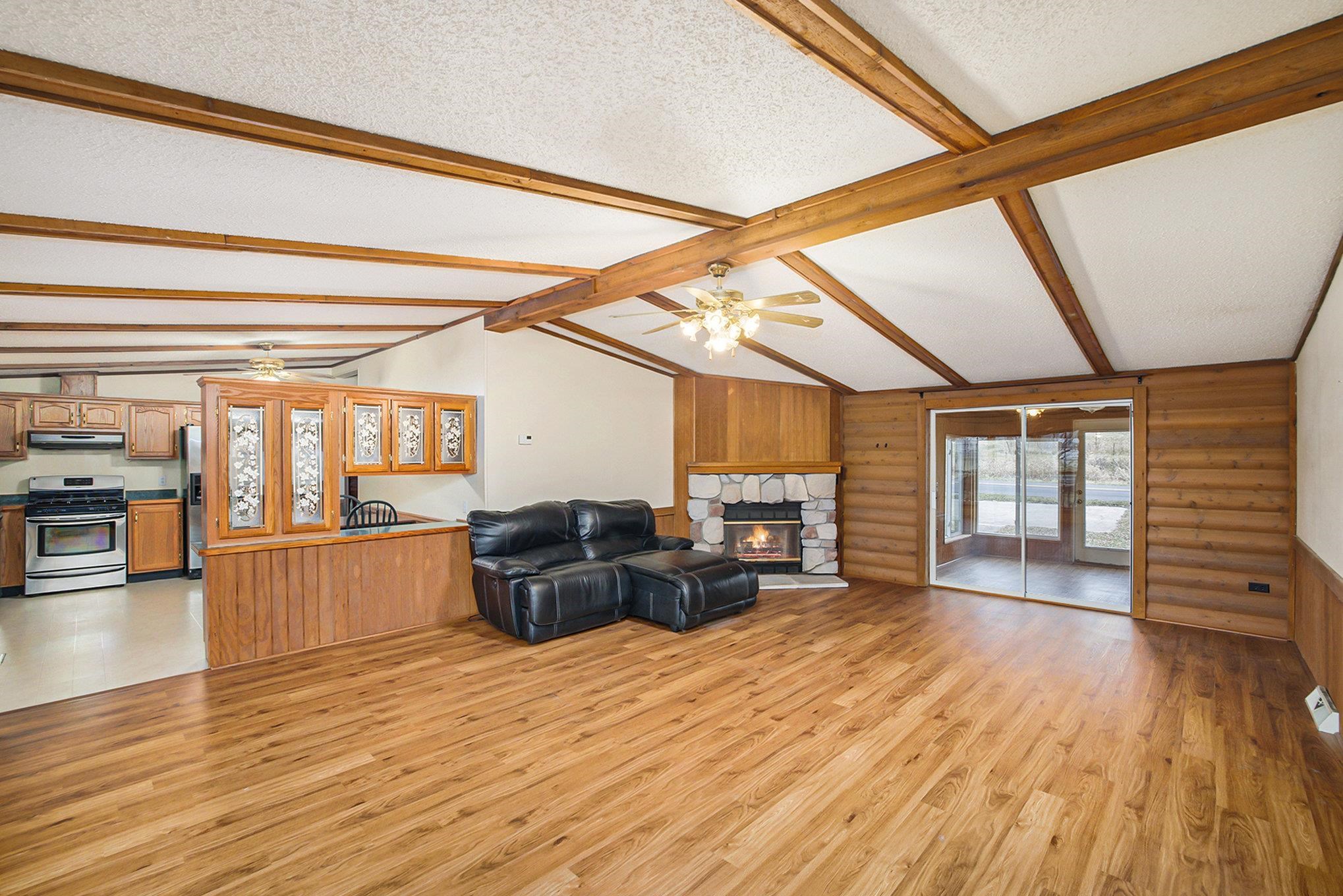 8378 East Hatchery Road Syracuse, IN 46567 - Photo 7 of 27 Gallery Image 7