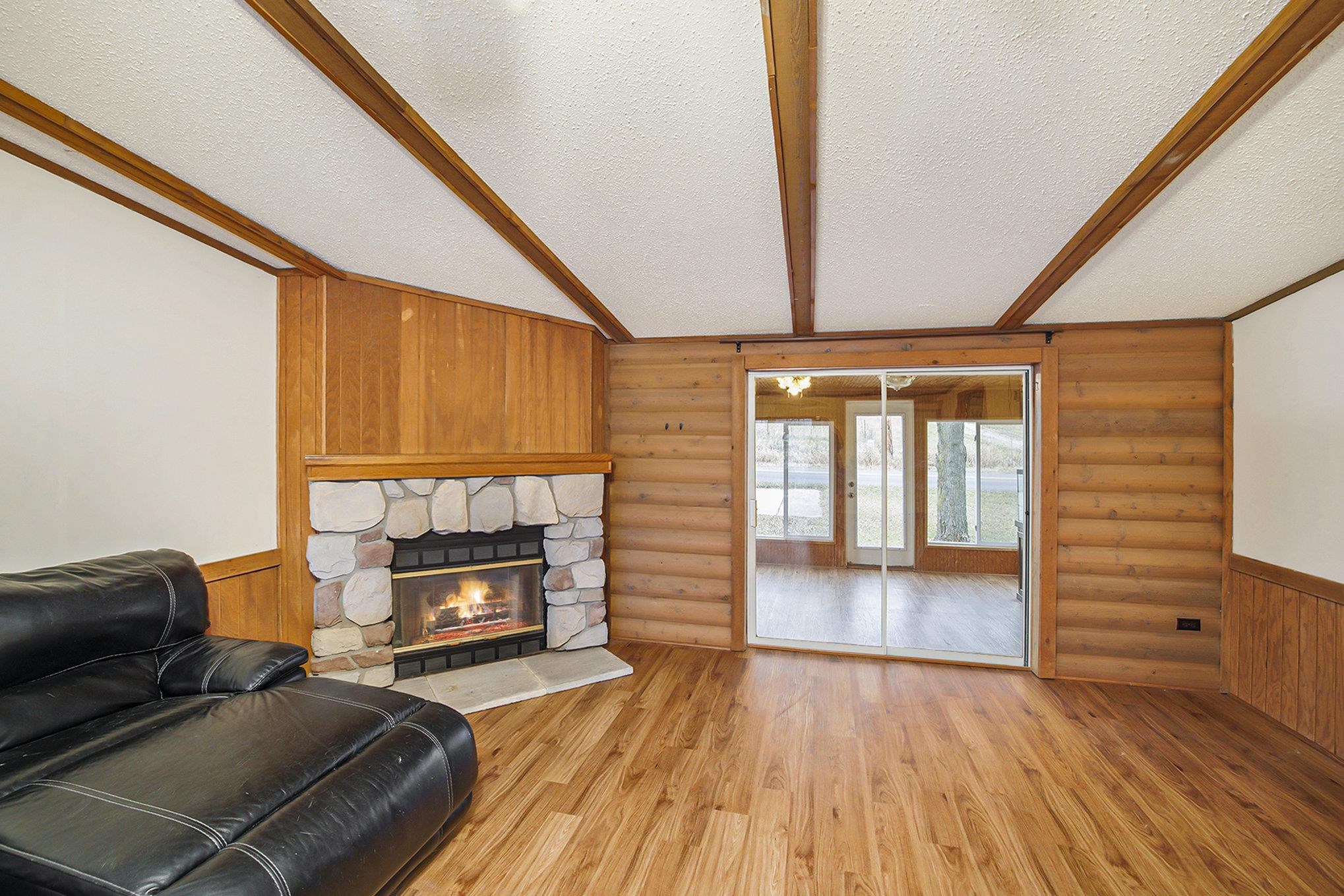 8378 East Hatchery Road Syracuse, IN 46567 - Photo 8 of 27 Gallery Image 8