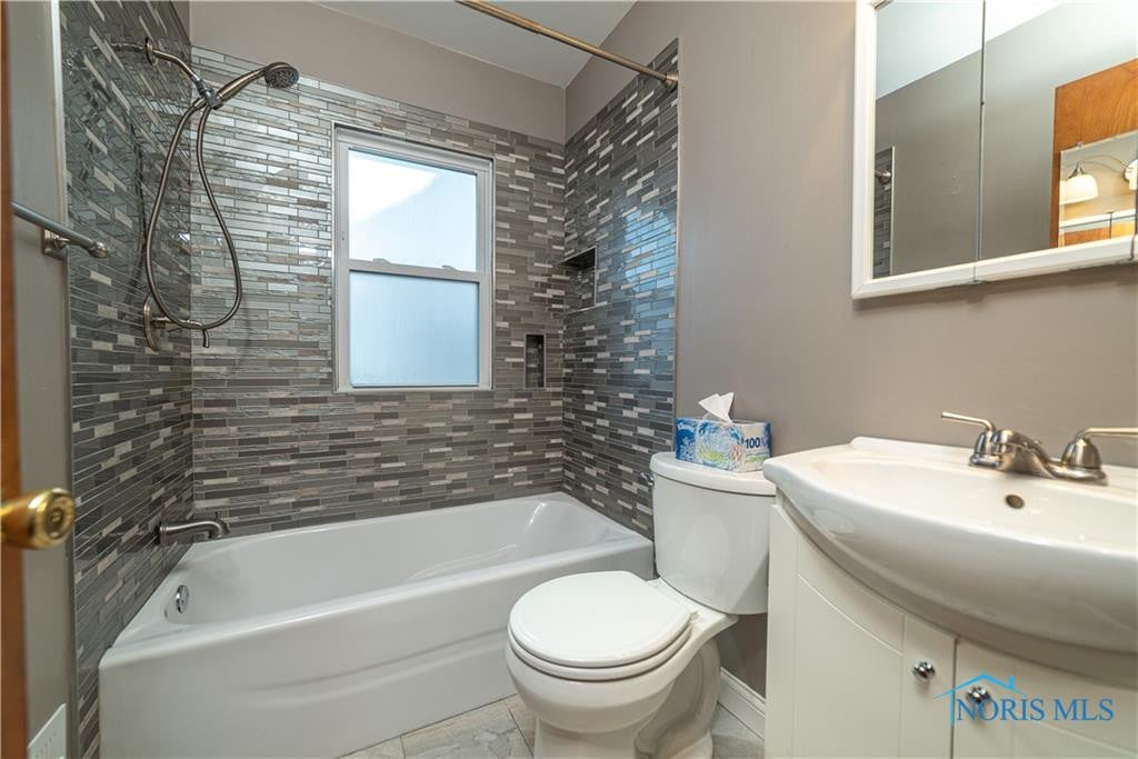 3824 Bellevue Road Toledo, OH 43613 - Photo 11 of 19 Gallery Image 11
