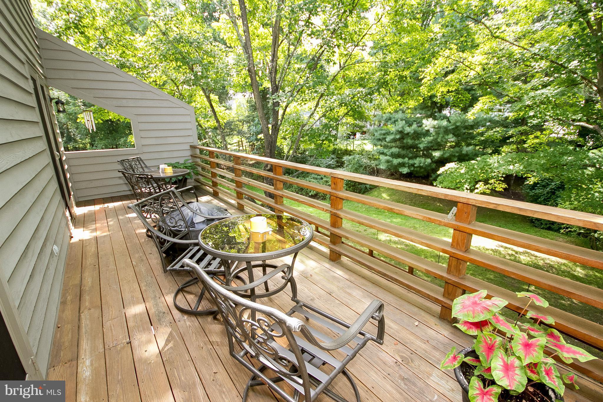 5541 Suffield Court Columbia, MD 21044 - Photo 13 of 30 deck off living room