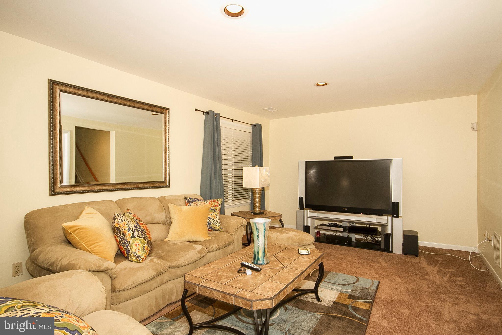 5541 Suffield Court Columbia, MD 21044 - Photo 23 of 30 Family Room