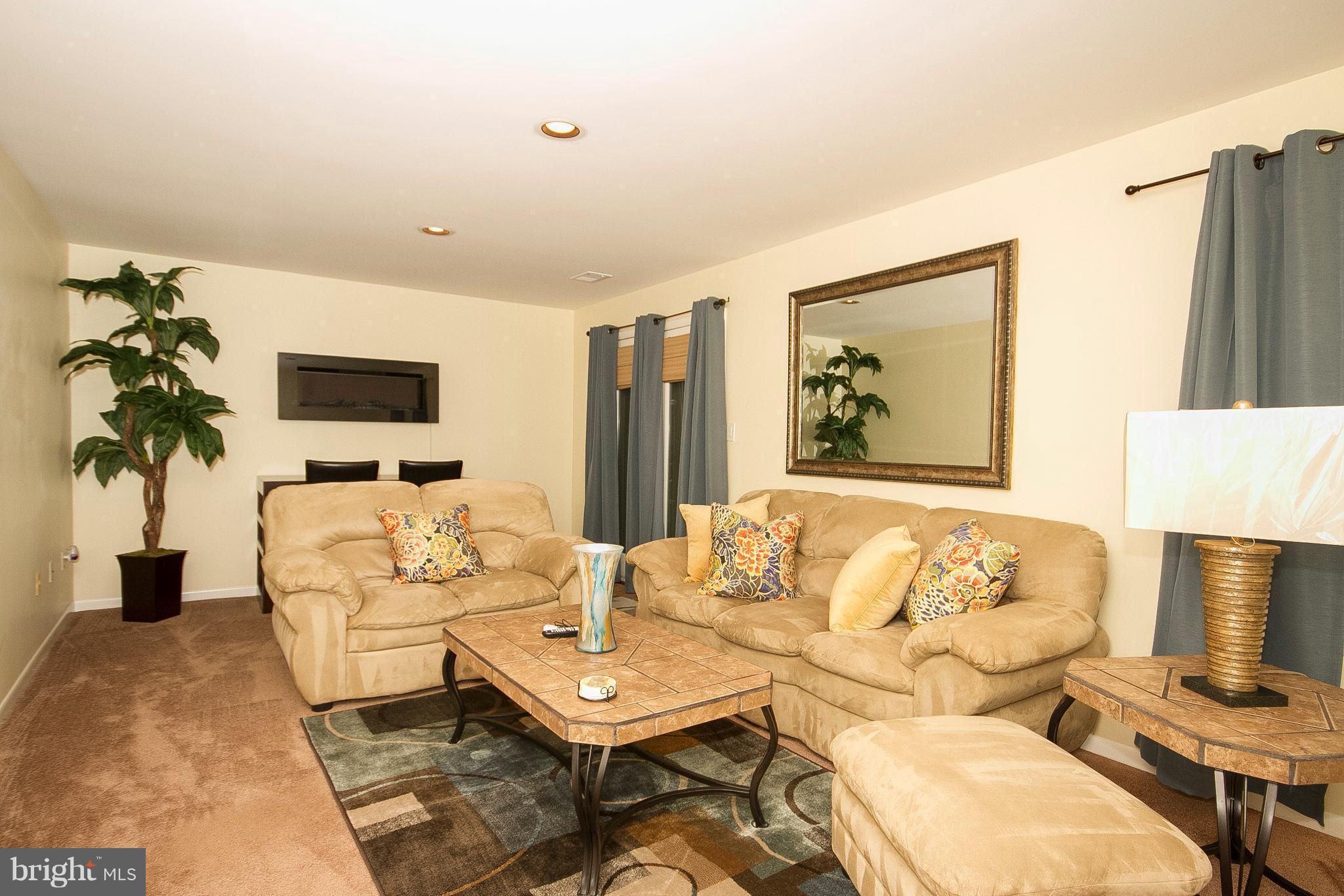 5541 Suffield Court Columbia, MD 21044 - Photo 24 of 30 Family Room