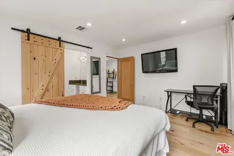 $1,675,000 | 2522 South Bundy Drive, Los Angeles, CA 90064