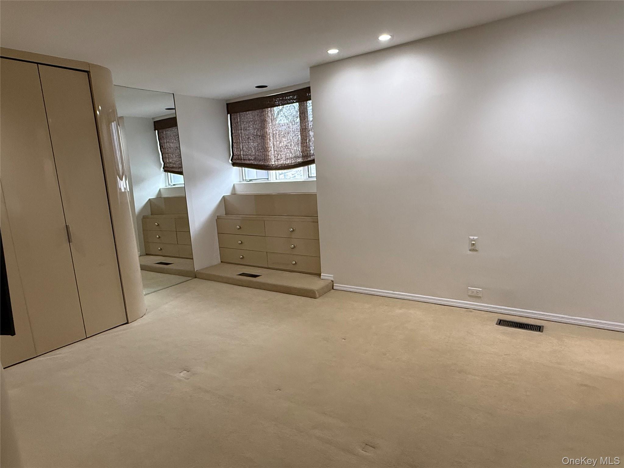 130 South Middle Neck Road, Unit 2 Great Neck, NY 11021 - Photo 16 of 22 a view of an empty room