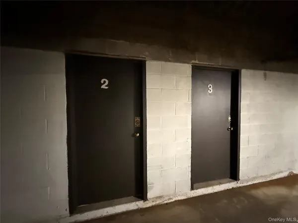 $4,200 | 130 South Middle Neck Road, Unit 2, Great Neck, NY 11021