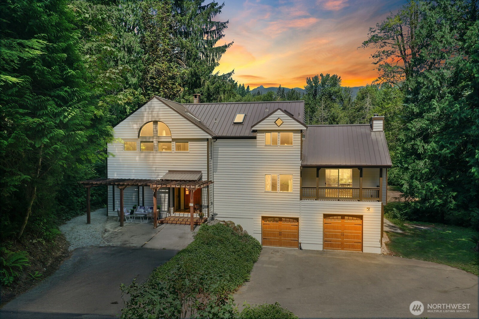 45908 Southeast Edgewick Road North Bend, WA 98045 - Photo 1 of 40 front view of a house with a yard