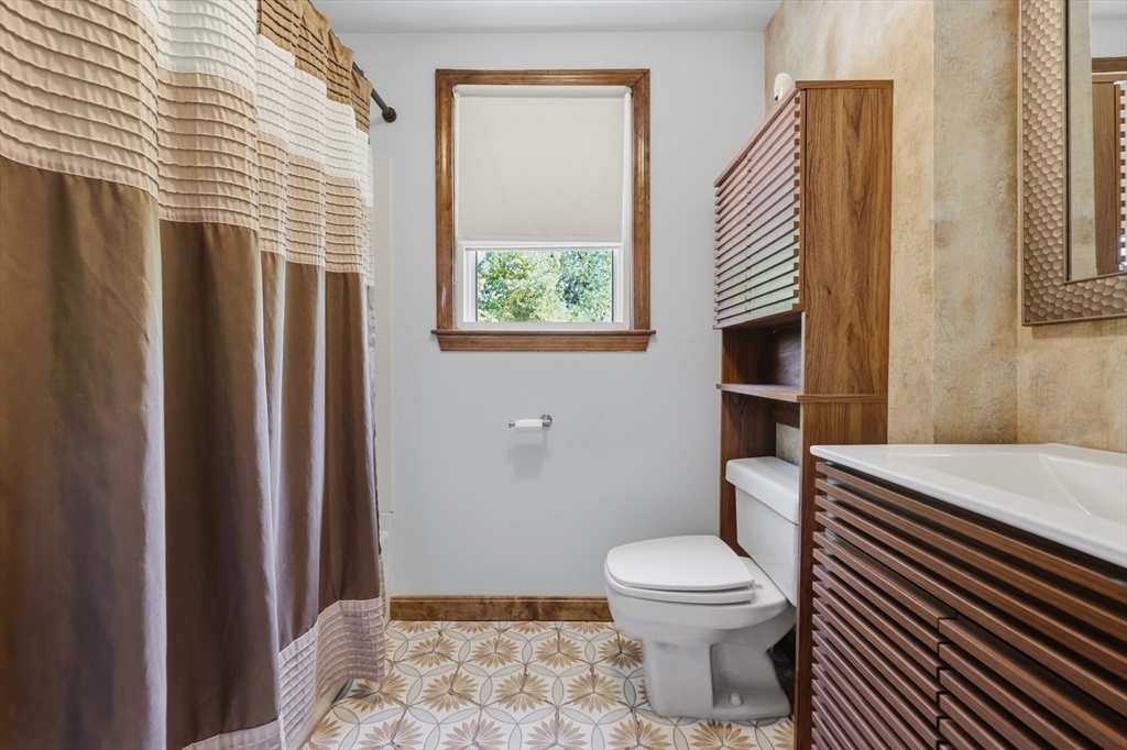 251 Totman Road Lowell, MA 01854 - Photo 32 of 40 Gallery Image 32