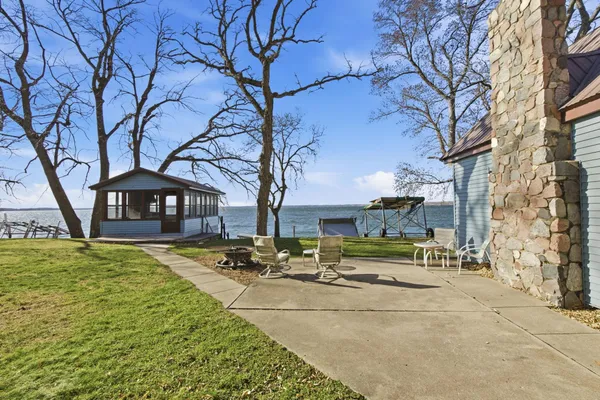 $1,300,000 | 14160 Indian Beach Road, Spicer, MN 56288