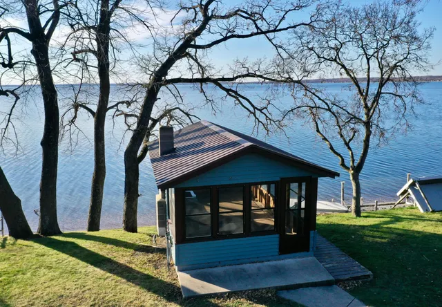 $1,300,000 | 14160 Indian Beach Road, Spicer, MN 56288