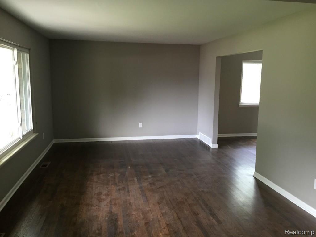 16668 Wayne Road Livonia, MI 48154 - Photo 10 of 31 2015-06-11 14.55