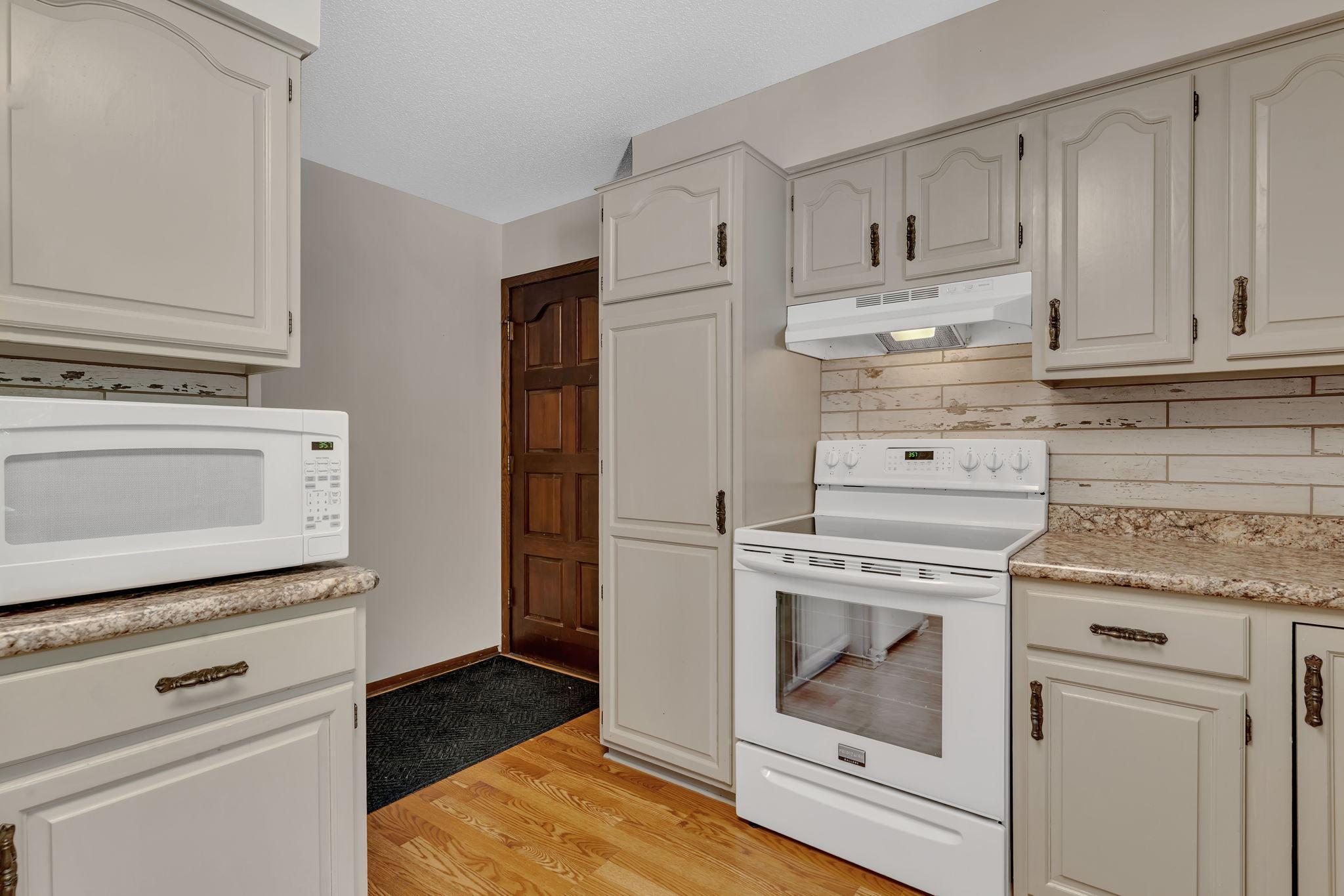 608 26th Avenue Southwest Willmar, MN 56201 - Photo 14 of 38