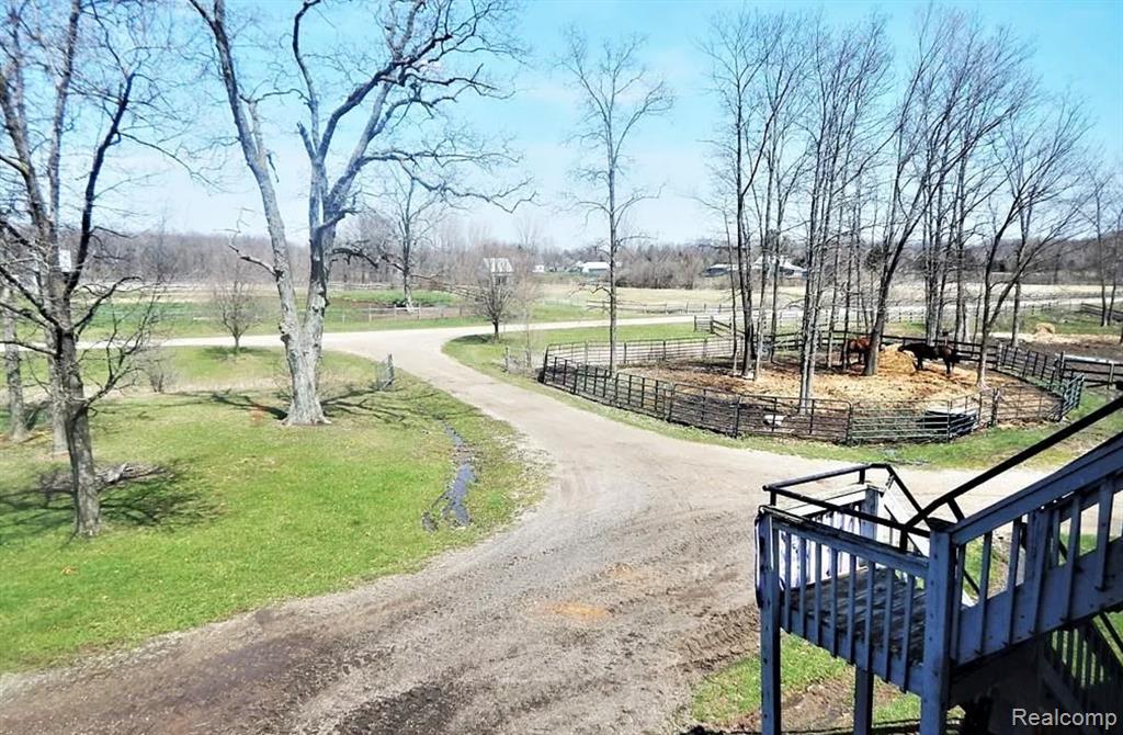 4441 Mack Road Howell, MI 48855 - Photo 9 of 39