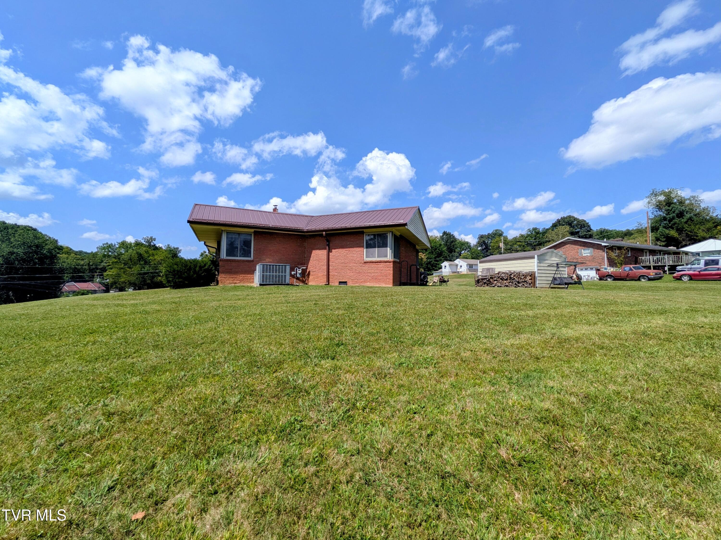 104 Unaka View Road Johnson City, TN 37601 - Photo 22 of 23 Side