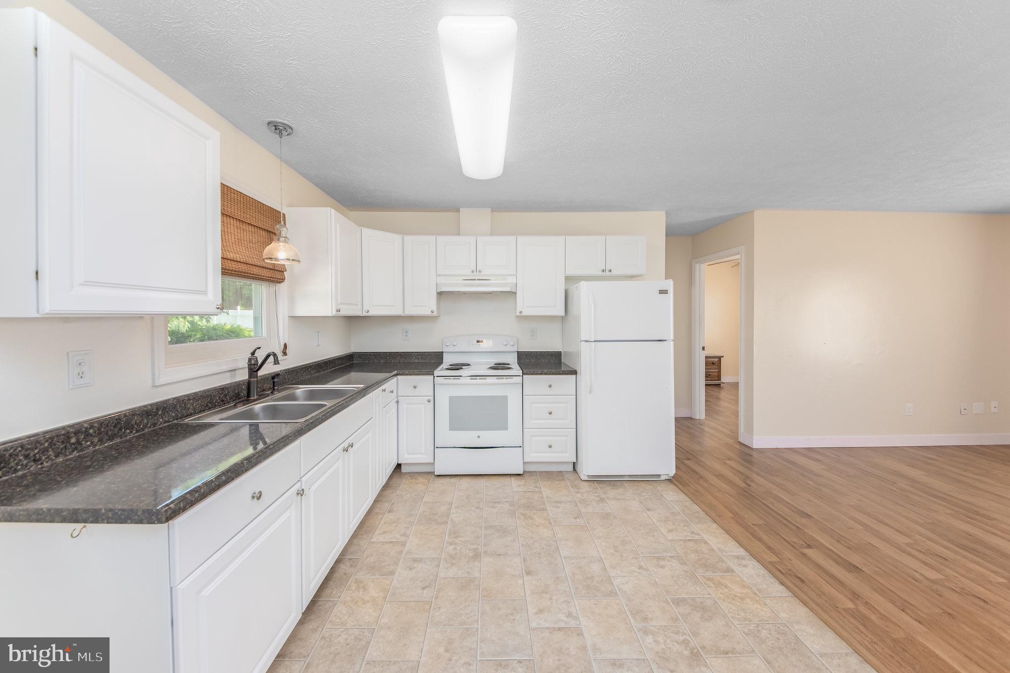 1836 Irvington Road Weems, VA 22576 - Photo 5 of 25