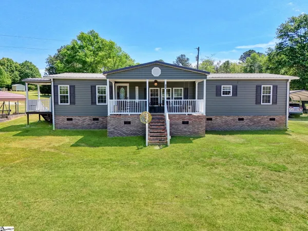 $425,000 | 82 Laredo Drive, Gray Court, SC 29645