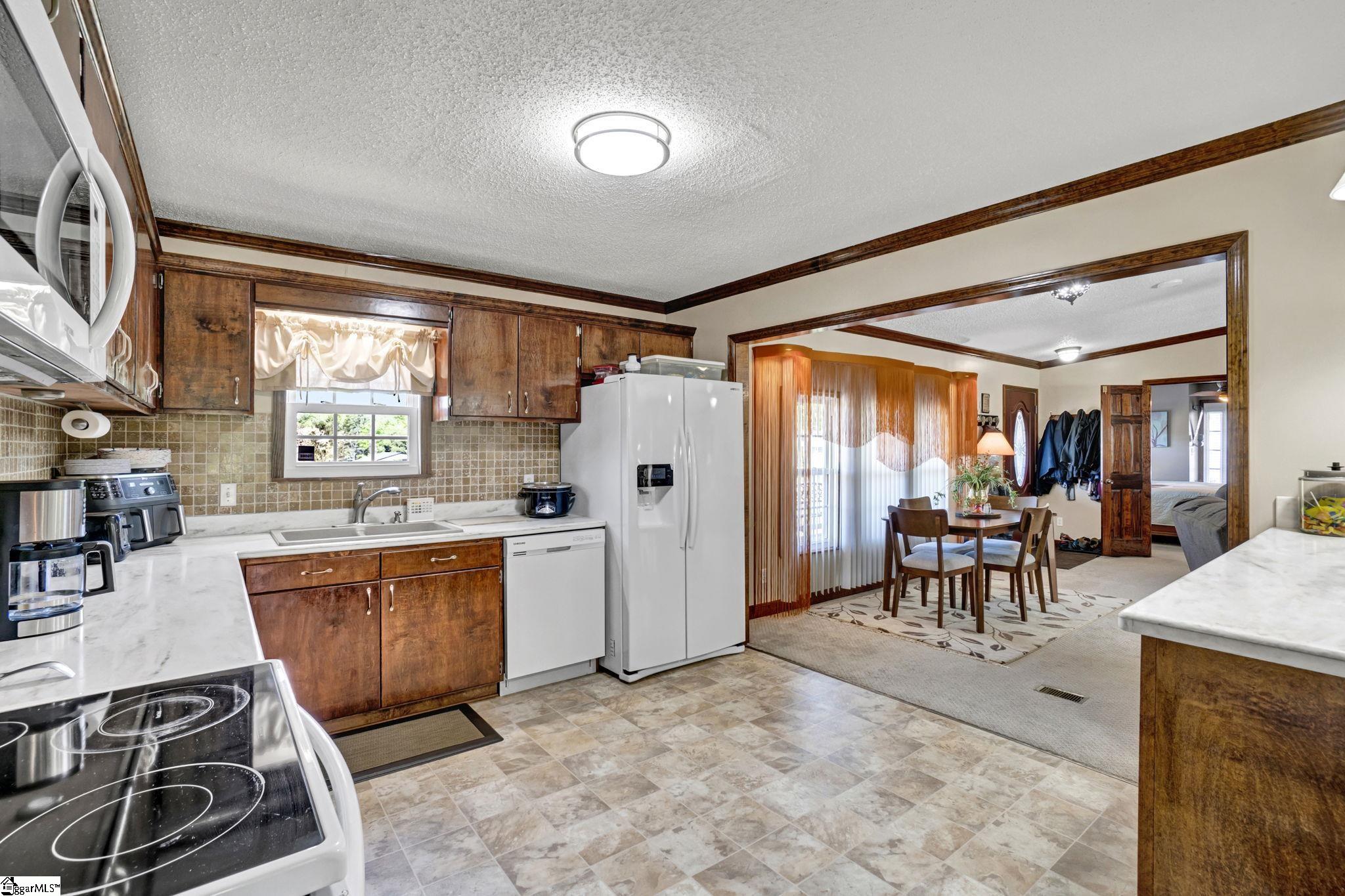 82 Laredo Drive Gray Court, SC 29645 - Photo 12 of 50